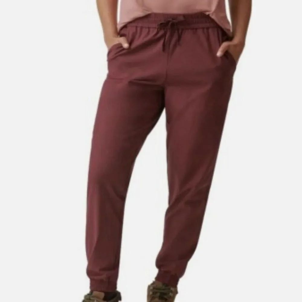 BASS OUTDOOR Women's Sz M Forever Travel Pull On Jogger Pants Fig Maroon NWT